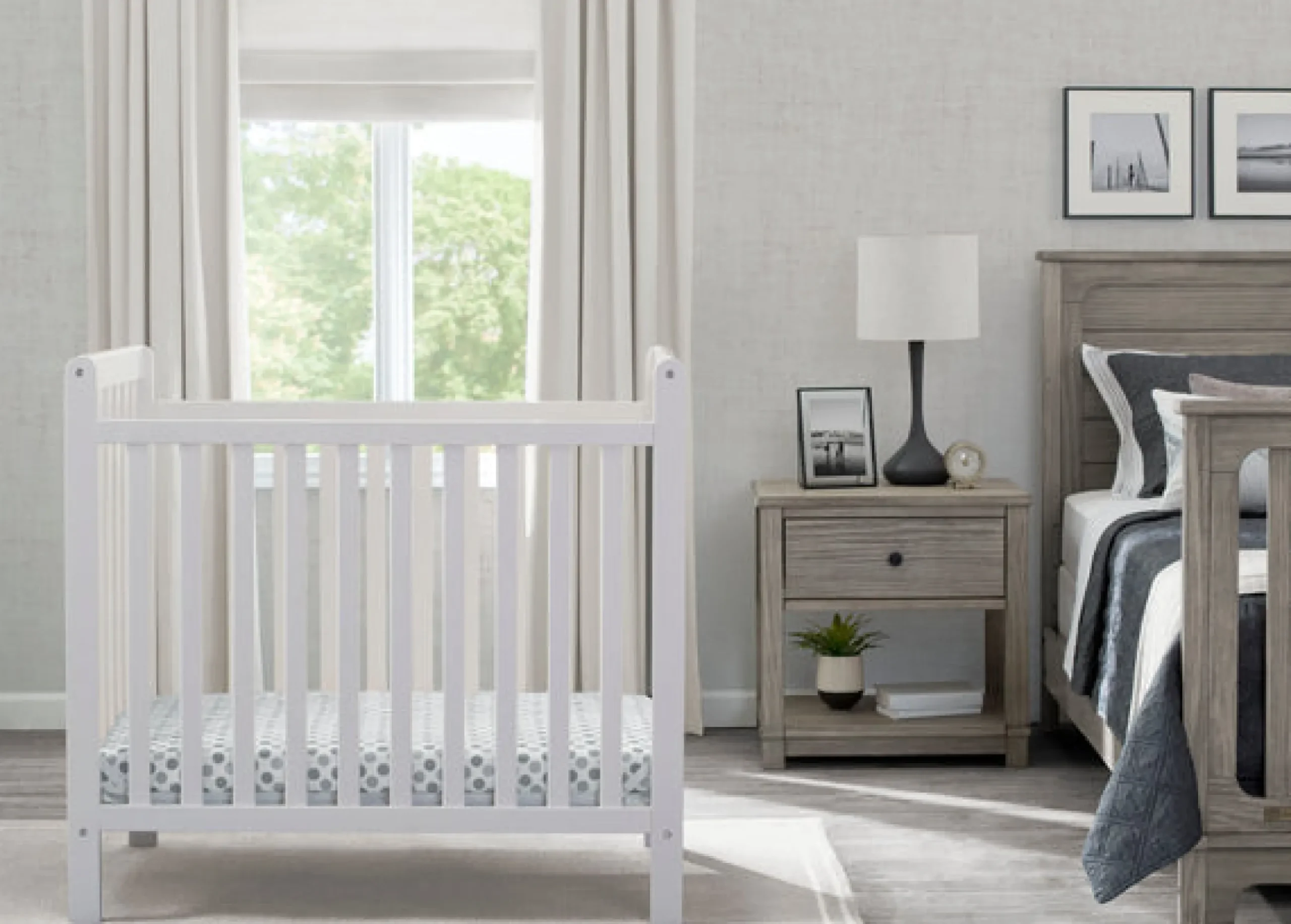 Baby Cribs*Delta Children Classic Mini Crib with 2.75-inch Mattress - Convertible to Twin Bed Bianca White (130)