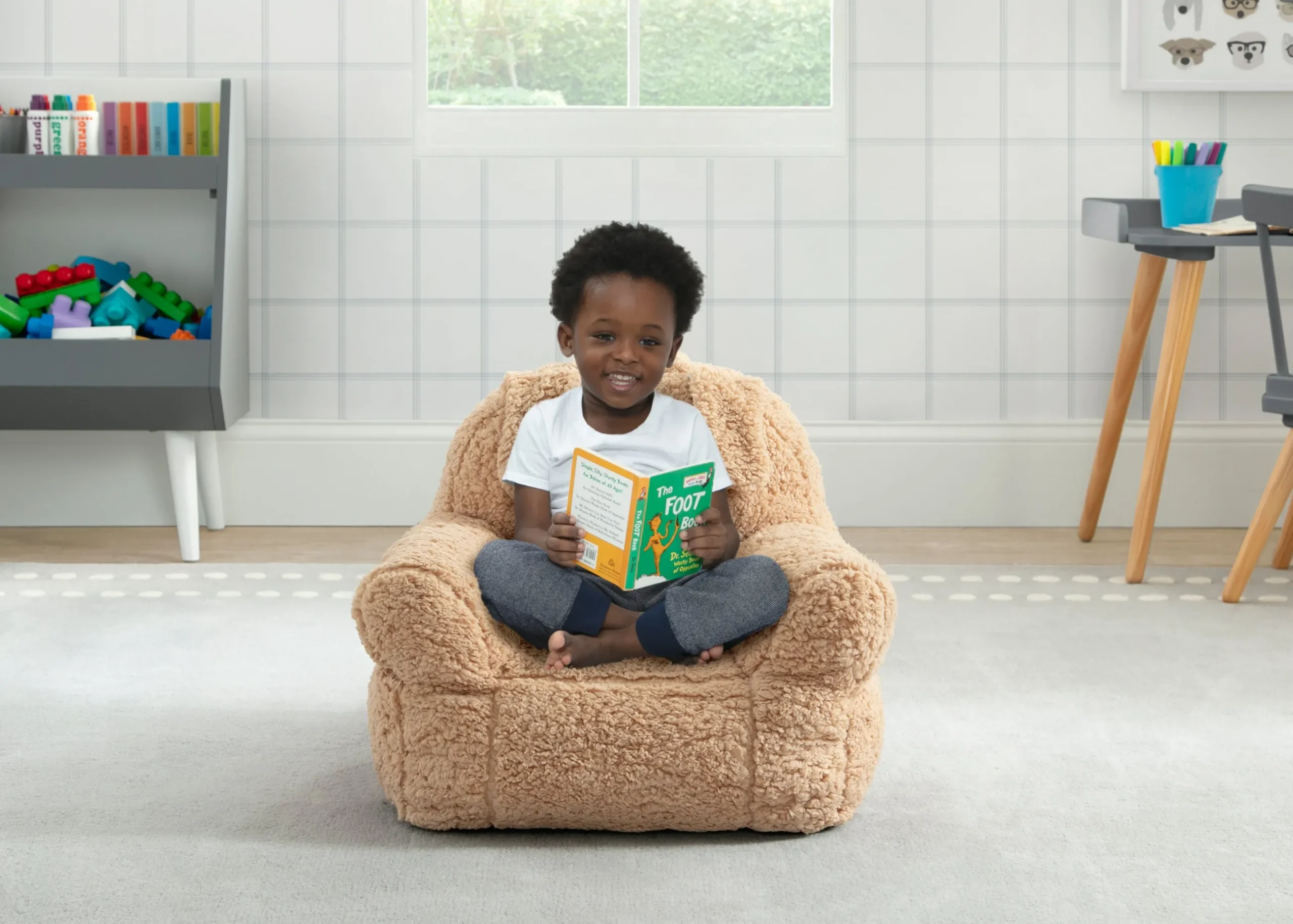 Kids’ Chairs*Delta Children Cozee Buddy Dog Chair