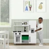 Kitchens*Delta Children Deluxe Modern Kitchen