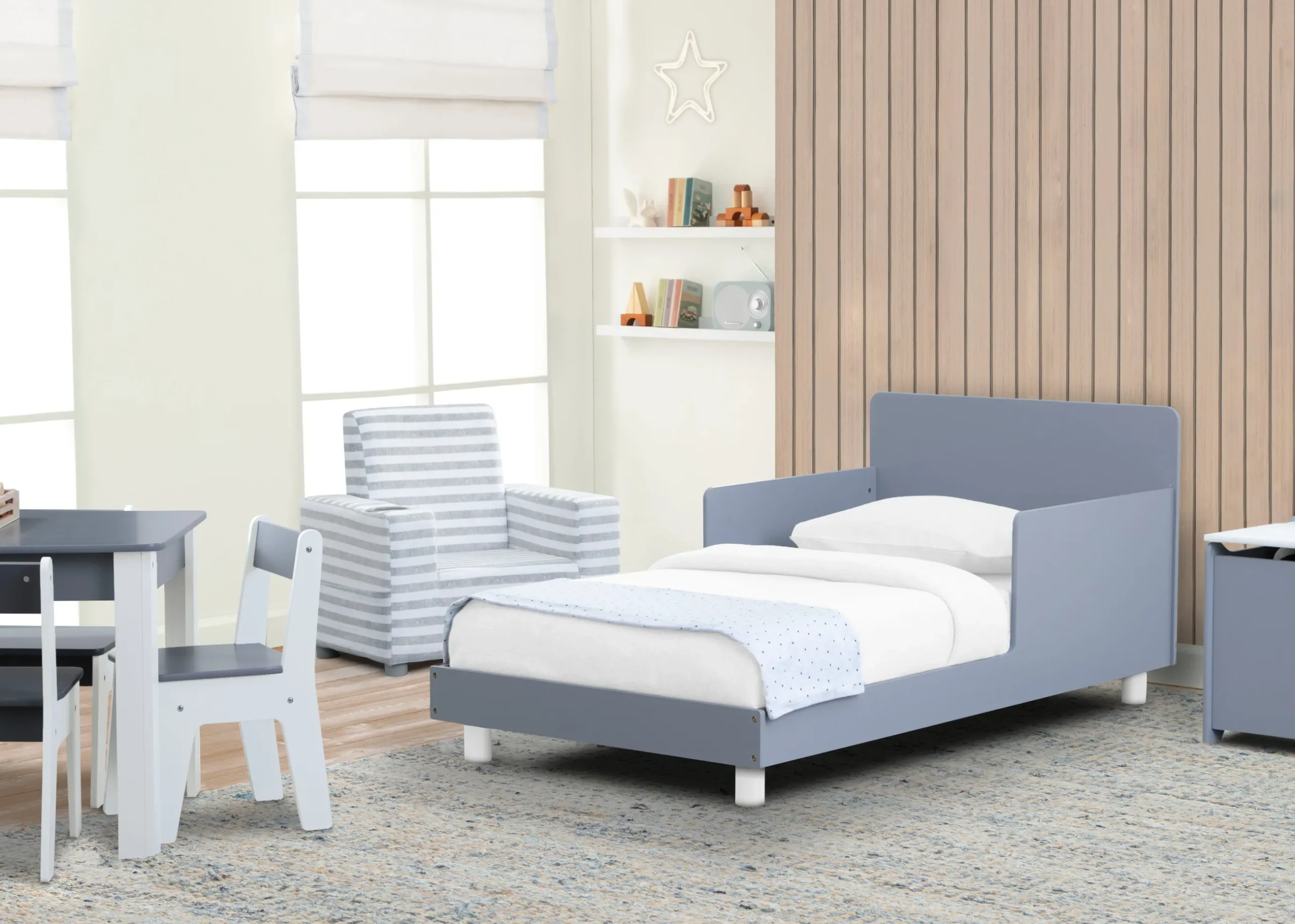 Toddler Beds*GapKids by Delta Children GapKids Toddler Bed