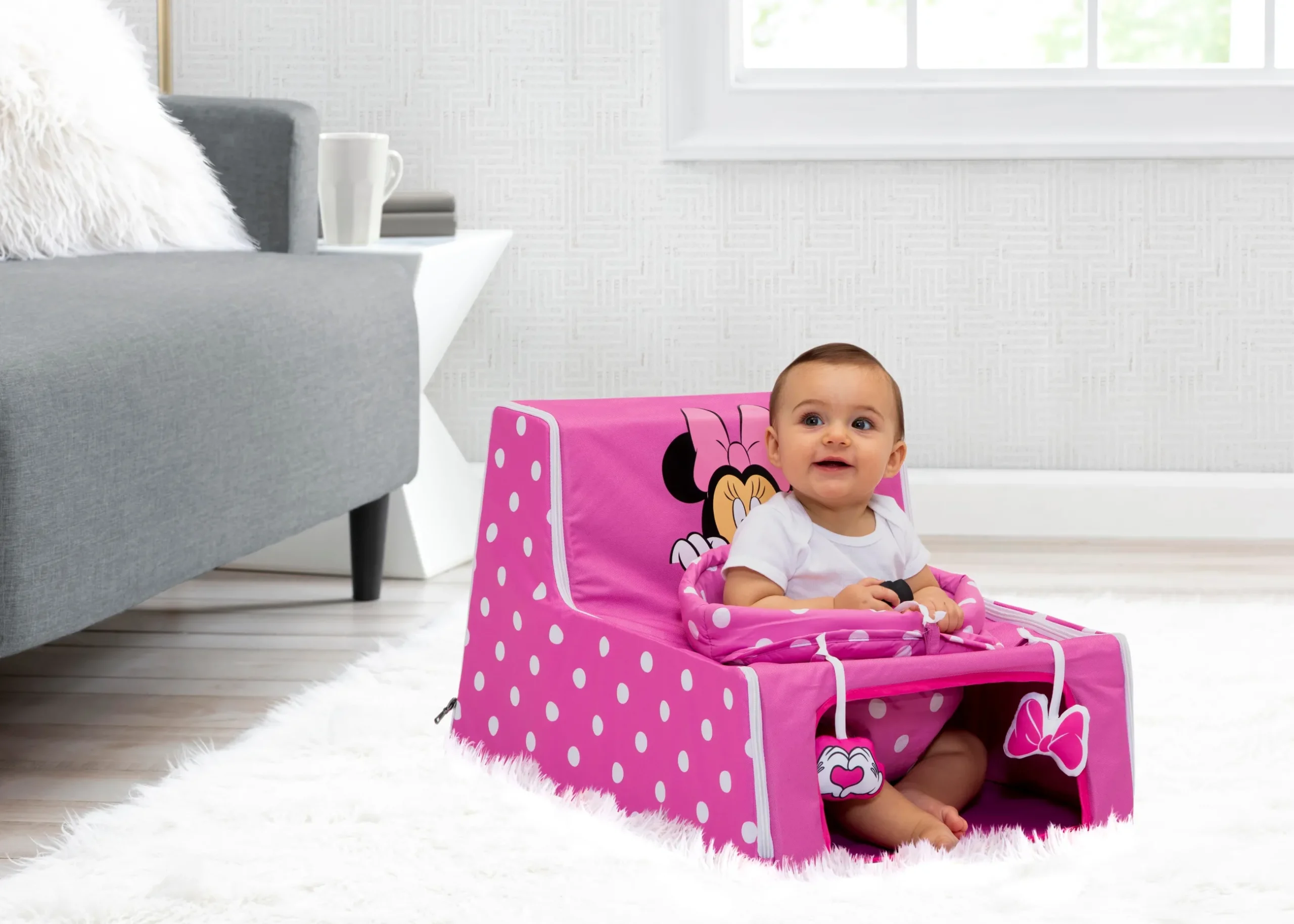 Baby Floor Seats*Delta Children Minnie Mouse Sit N Play Portable Activity Seat for Babies